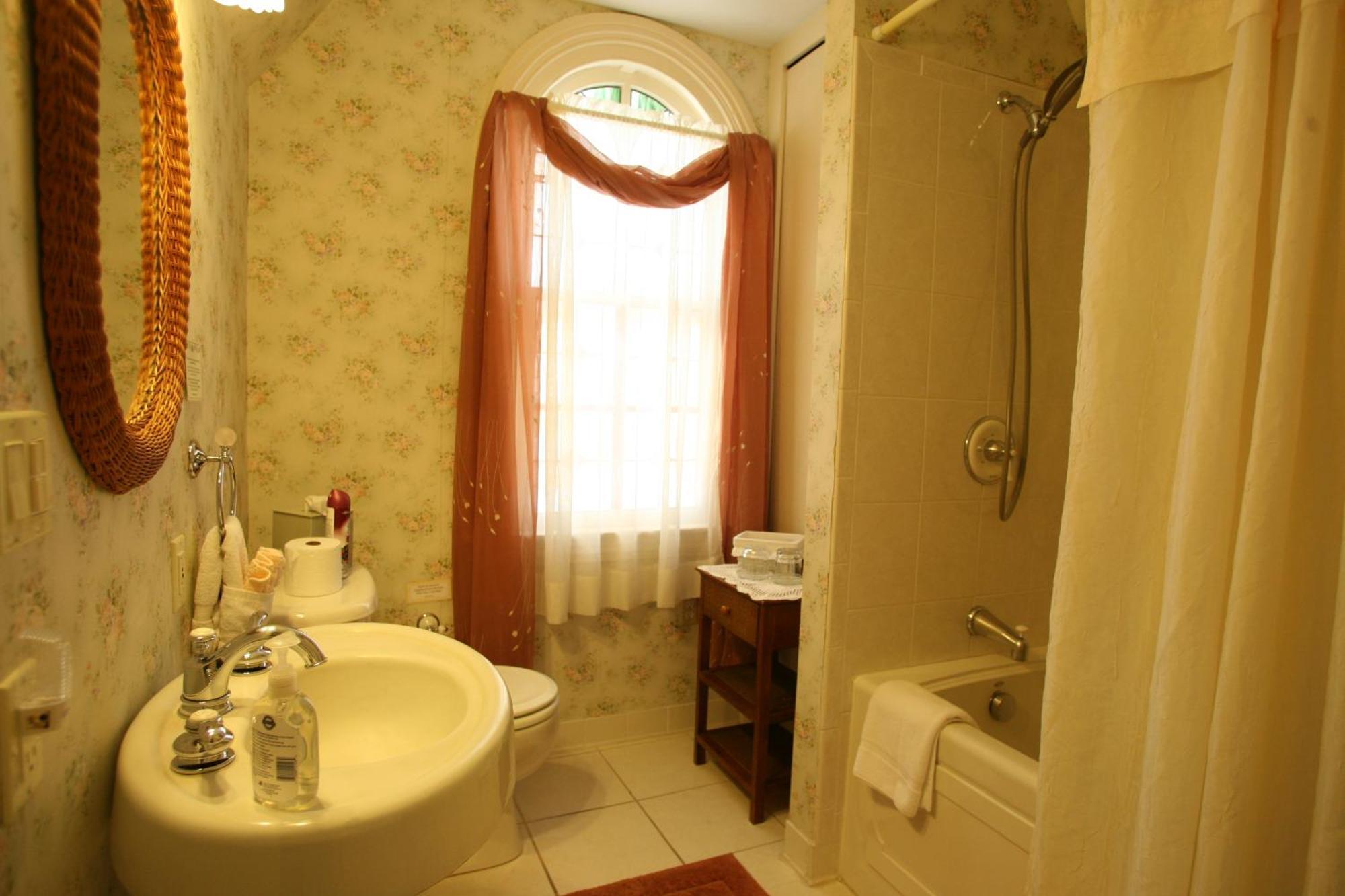 The Bacchus Inn Bed & Breakfast Cape May Phòng bức ảnh