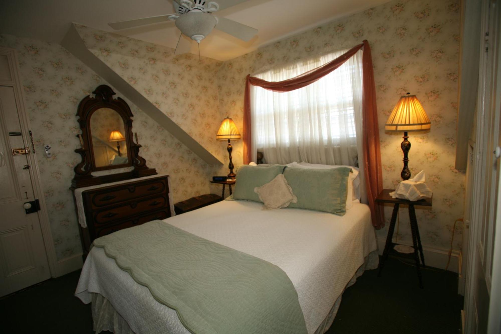 The Bacchus Inn Bed & Breakfast Cape May Phòng bức ảnh